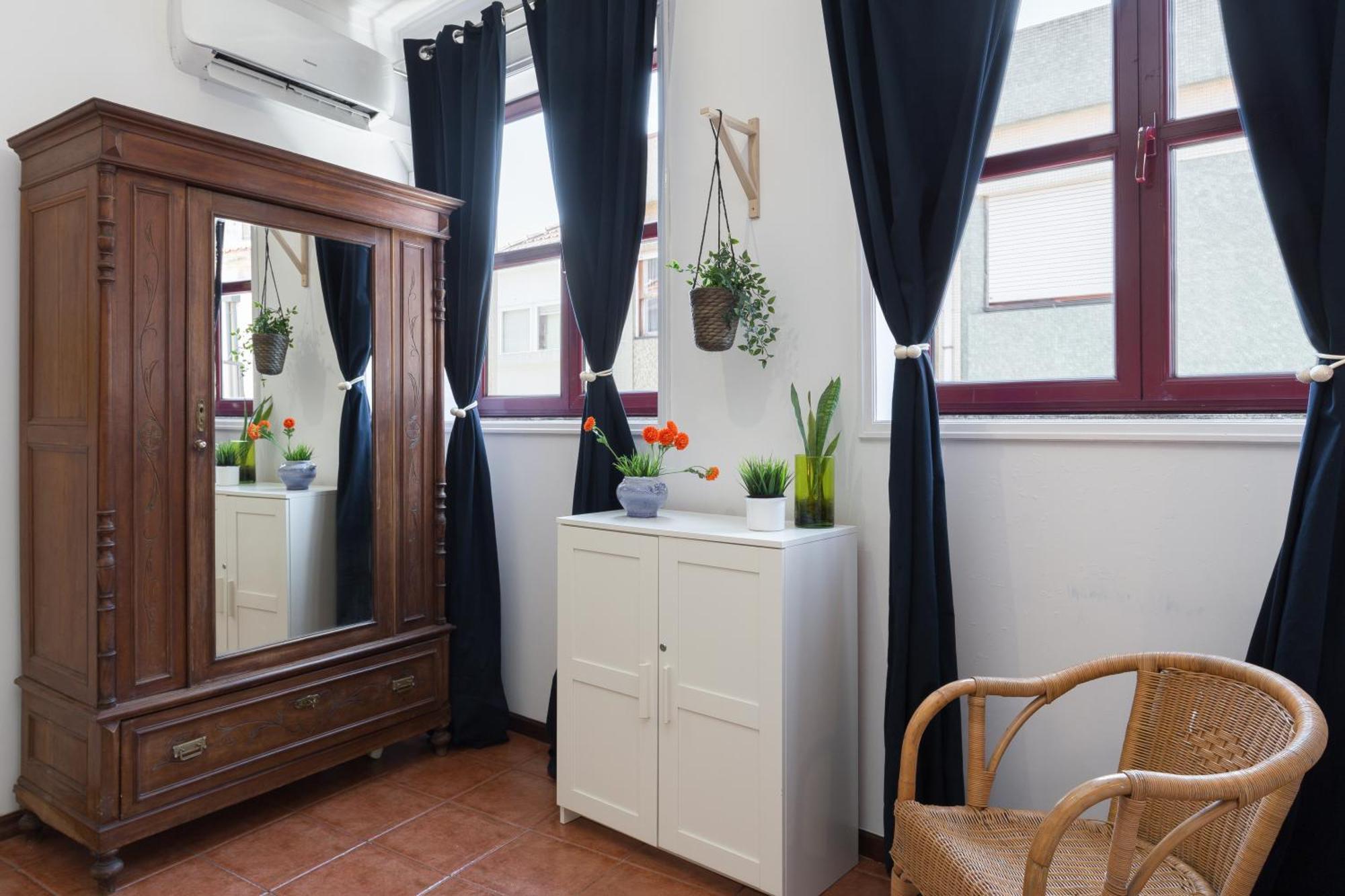Host Wise - Cozy Sunny Flats - Ace Location Oporto